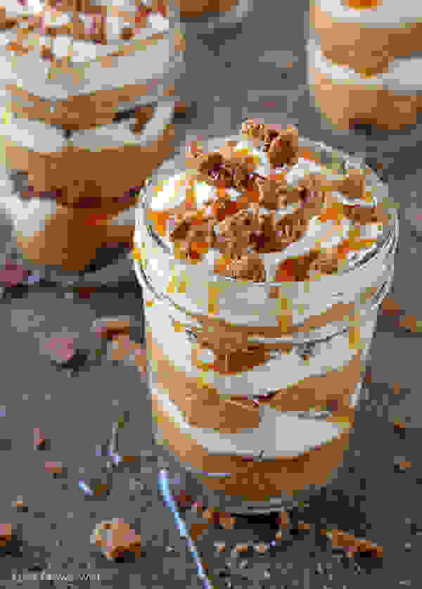 salted caramel pumpkin parfait in a jar