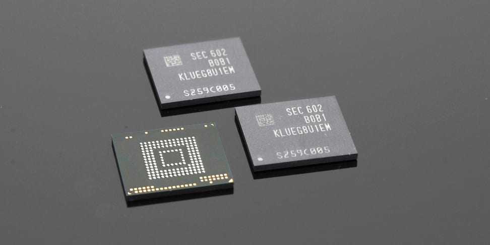 Samsung's new 256-gigabyte smartphone memory chips