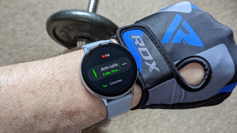 Samsung Galaxy Watch Active 2 arm curls