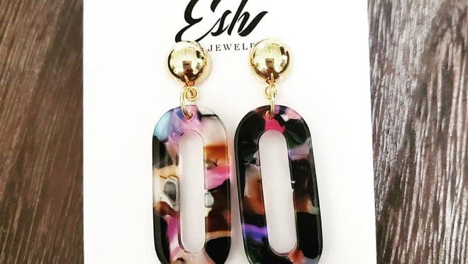 Multi-colored oval earrings.