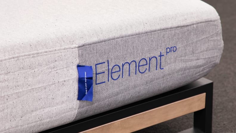 Close up of the Casper Element Pro logo on the side of the mattress.