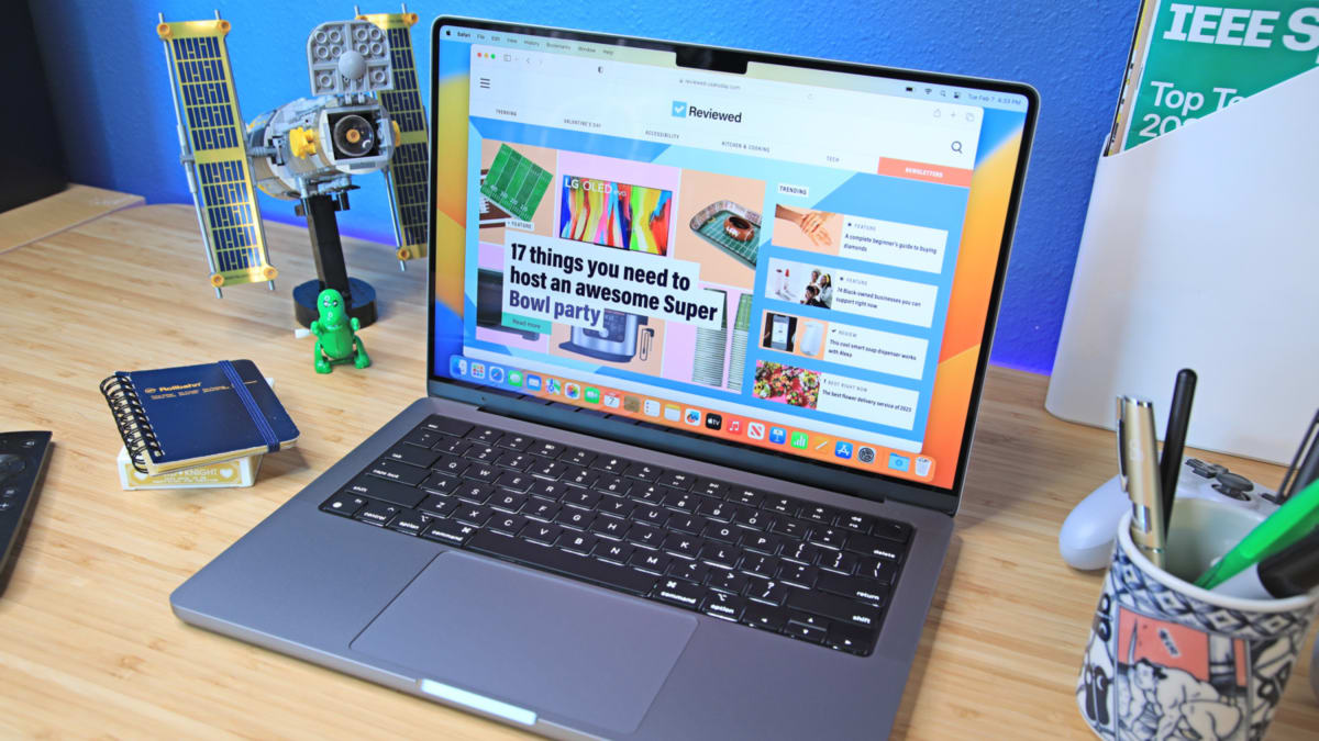 Apple MacBook Pro 16 - M2 Pro / M2 Max Reviews, Pros and Cons