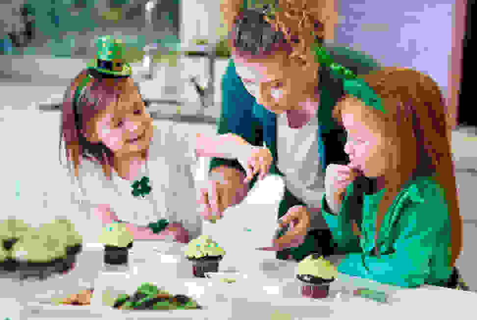 Decorating St. Patrick's Day cupcakes