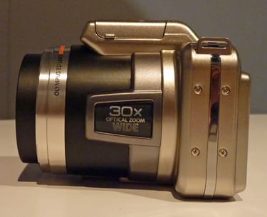OLYMPUS-SP800UZ-left.jpg