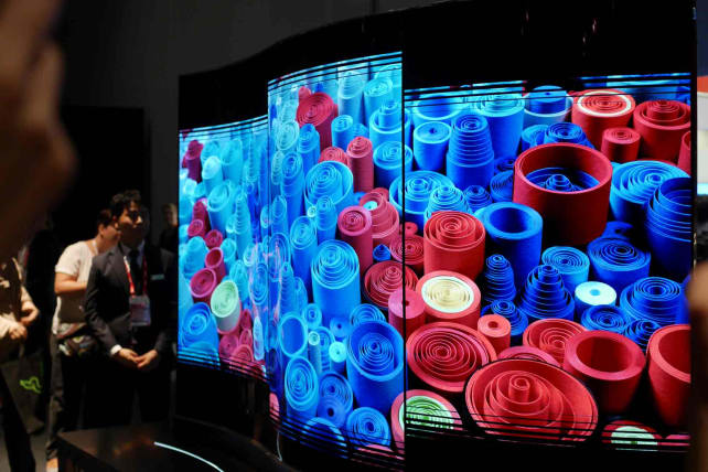 LG Vertically Tiling Display