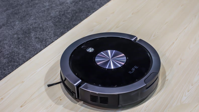 iLife A9s has a vibrating water tank that can scrub away stains.