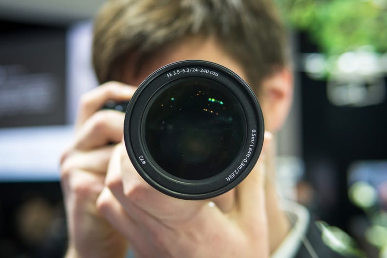 Sony 24–240mm – Head-On