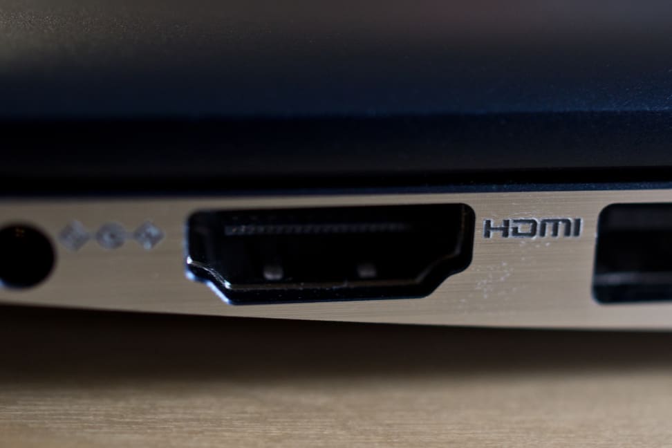 Samsung-ATIV-Book-9-2014-review-design-hdmi.jpg