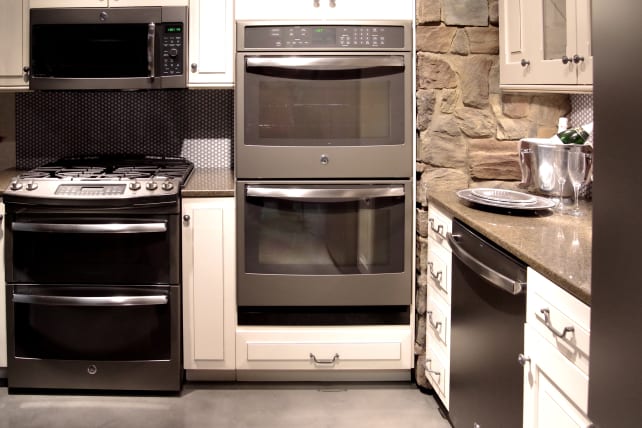What Home Liance Finish Will Replace Bisque Reviewed Ge Slate Suite Jpg