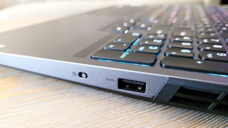 Lenovo Legion 5 Pro Gen 6 right ports