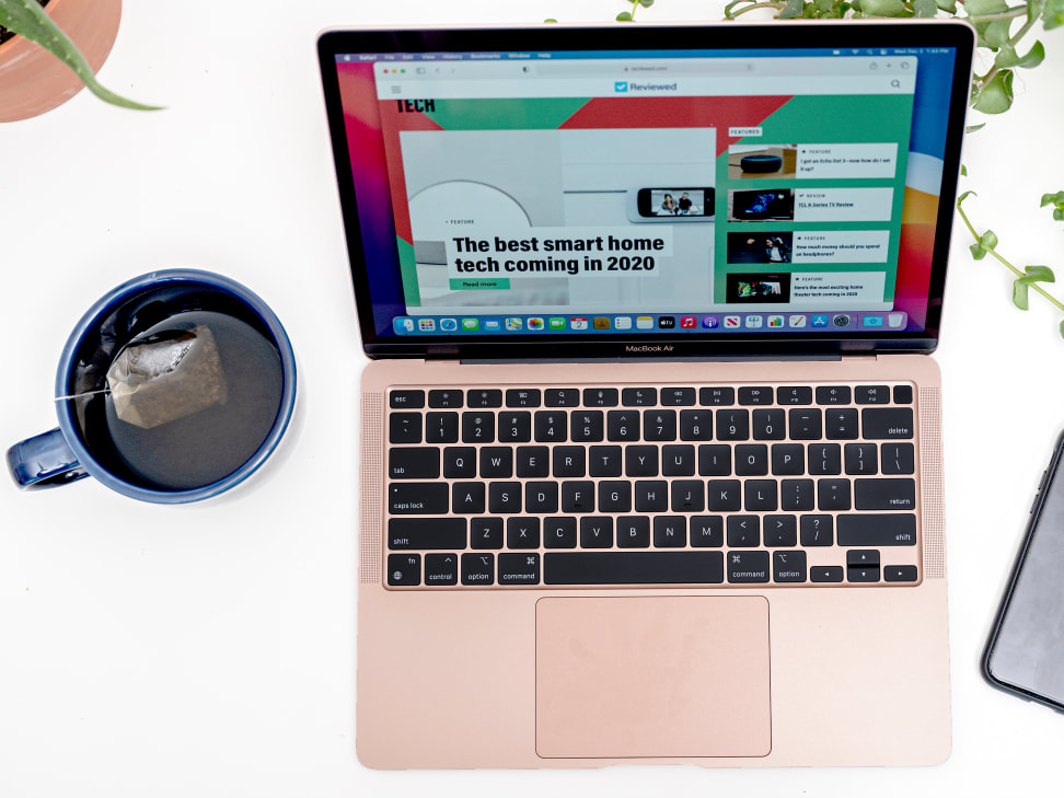 MacBook Air (2020) 13.3-inch - Apple M1 8-core and 7-core GPU