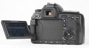 OLYMPUS-E-30-lcd4.jpg