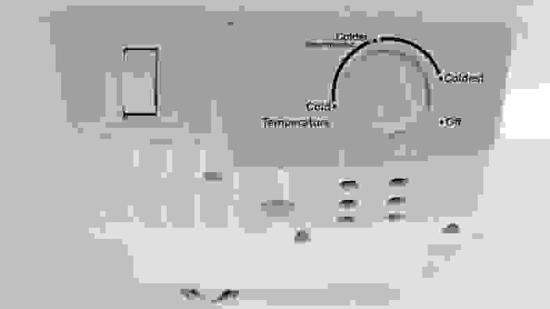 The GE GIE16DGHBB's loose control dial and vague thermostat means you'll want to buy a thermometer for proper fridge calibration.
