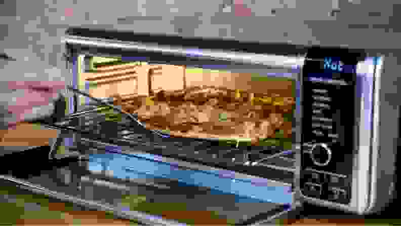 Air fryer heating up food