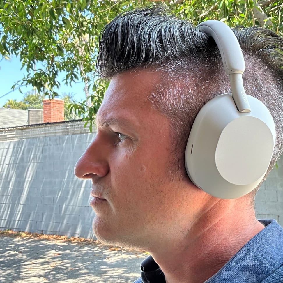 Review: Sony WH-1000XM5  The Very Best Noise Cancelling