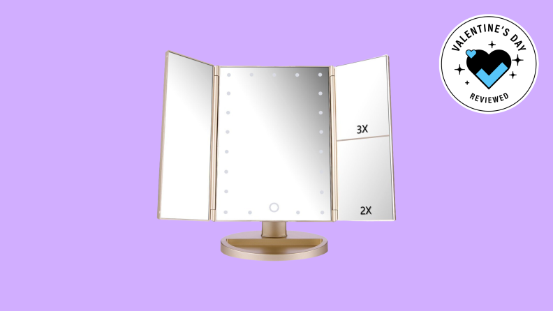 wide angle light up mirror
