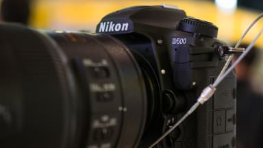 Nikon D500 Hero