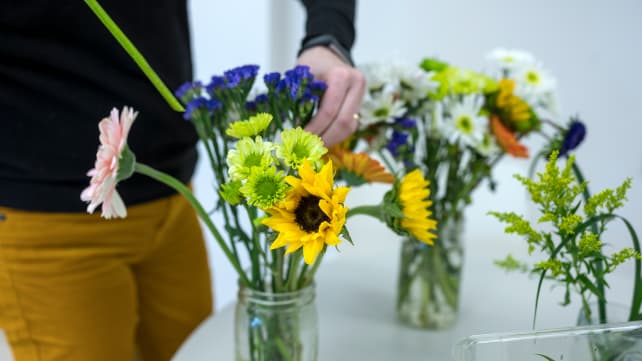 preparing-flowers
