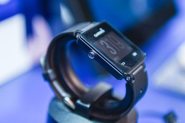 garmin vivoactive 3 music vs garmin fenix 5