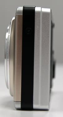 OLYMPUS-STYLUS7040-left.jpg