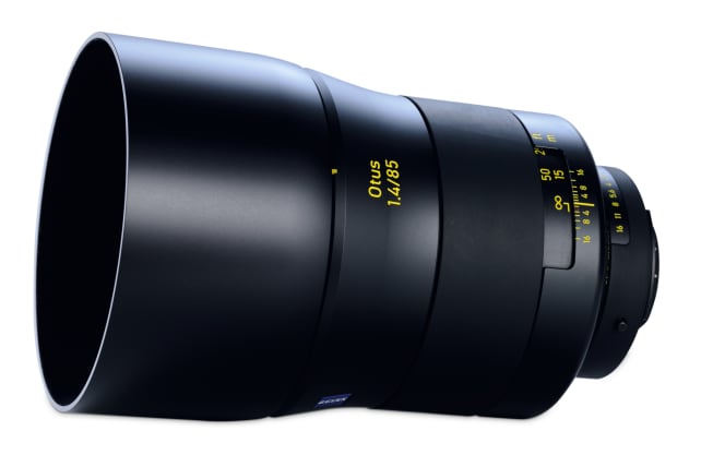 Otus-85-ZF.2-Product-sample-II.jpg