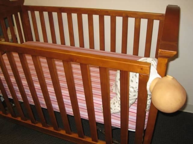Drop-side-crib-danger
