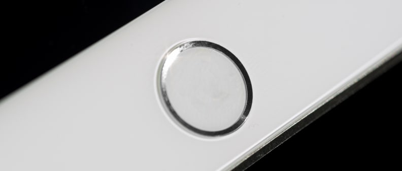 A photo of the Apple iPad mini 3's Touch ID sensor.
