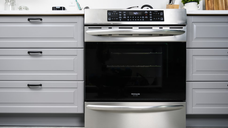 Induction stove with store air fryer oven