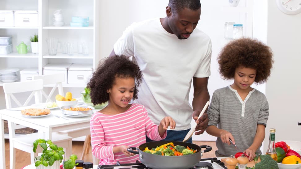 10 secrets to making easy and quick weeknight dinners for kids