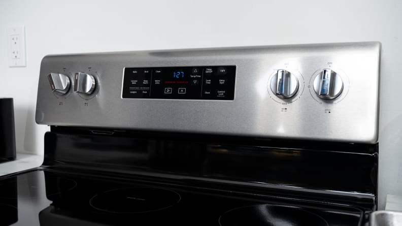 We found that the Whirlpool WFE535S0JZ Electric Range display was not super responsive to touch.