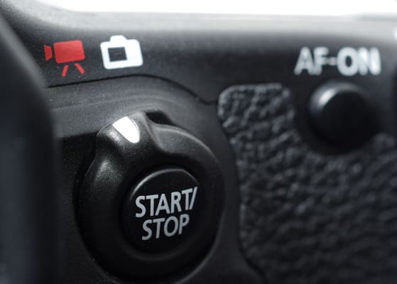 CANON-70D-DESIGN-LIVEVIEW.jpg