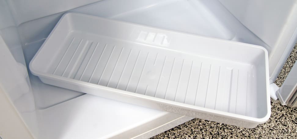 Danby DUF408WE Removable Drip Tray