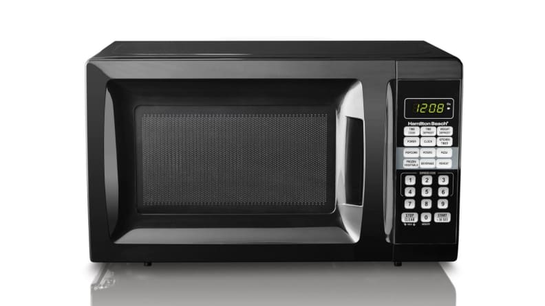 Affordable and basic, Hamilton Beach makes a great microwave for college students.