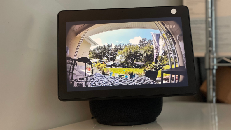 The Kasa doorbell live view on the Echo Show 10 smart display