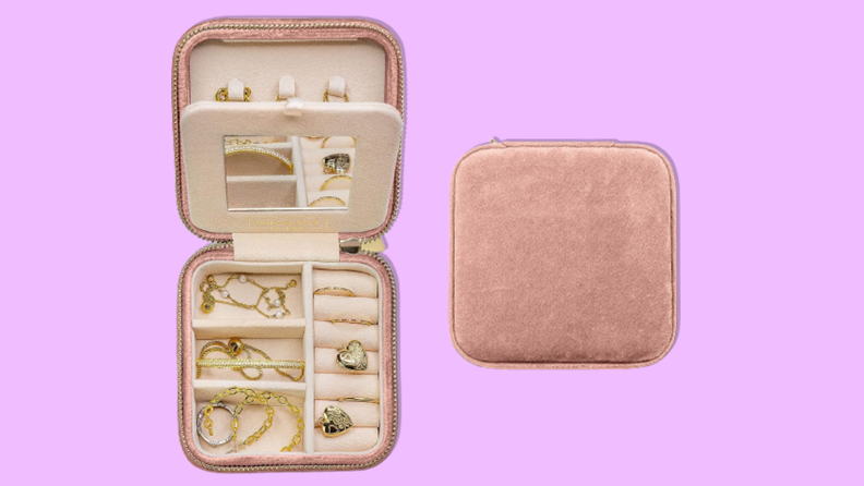 Best gifts for teenage girls: Benevolence LA Plush Velvet Jewelry Storage Box